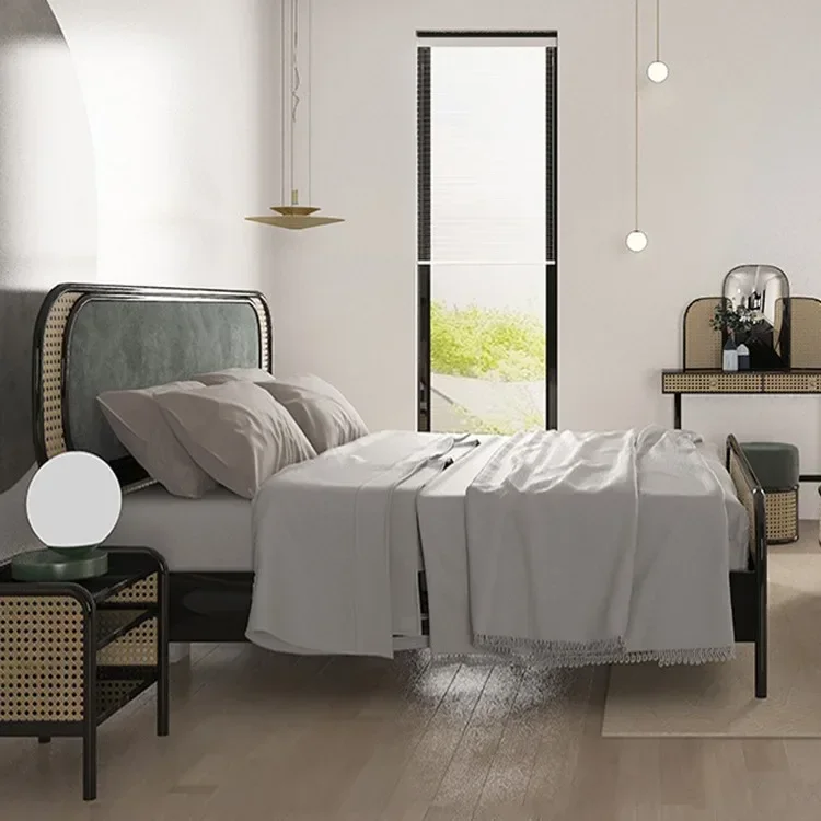 Nordic solid wood rattan bed B & B Japanese creative designer bedroom master bedroom 1.8 meters double bed retro