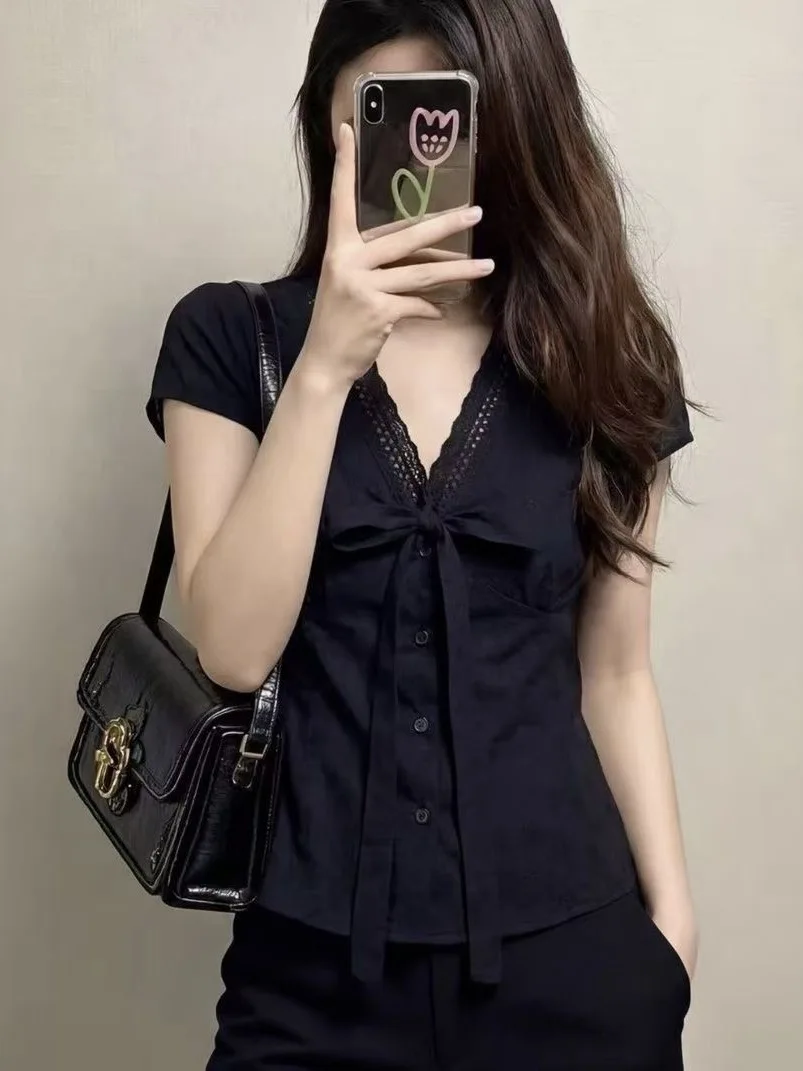 

Korean Style Sweet Slim Fit Knot Embroidery V-Neck Shirt Summer 2026 Fashionable Casual Women's Short Sleeve Shirt