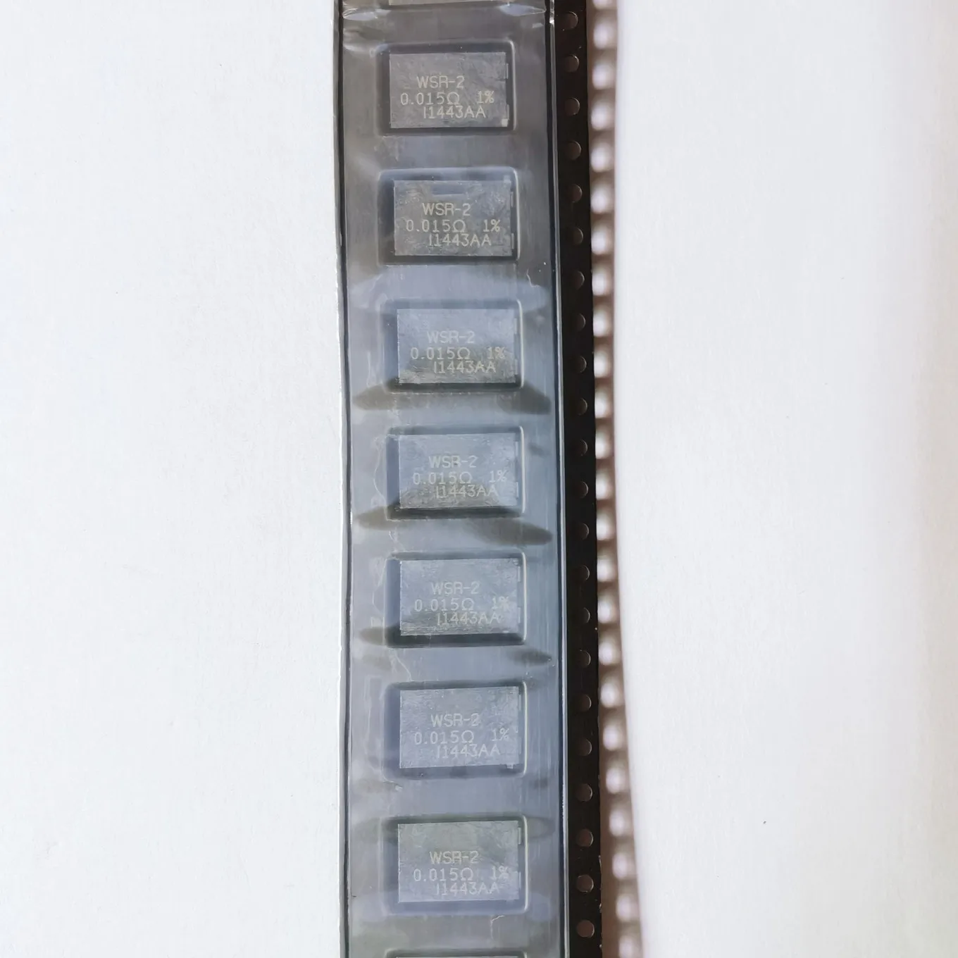 Original new 100% WSR2R0150FEA WSR-2 0.015R 1% 4527 current sensing resistor 2W 15mR (Inductor)