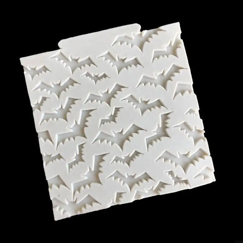 F19B Halloween Wing Bat Cake Silicone Mold Bat Cupcake Chocolate Mold Halloween Party Fondant Mold Baking Tool Women