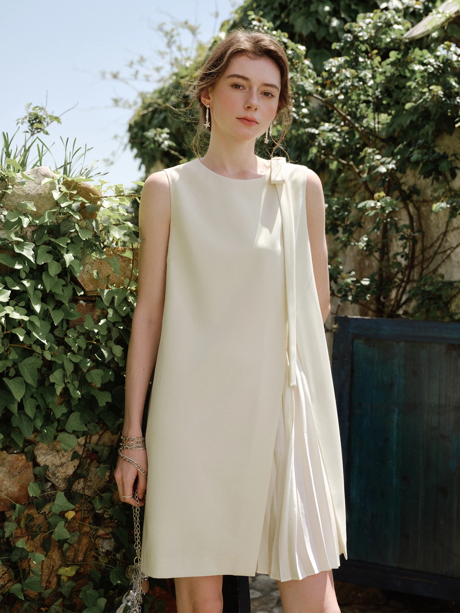 FSLE 2025 Summer Petite Textured Pleated Dress - Artisan Bow Accents & Flared A-Line Silhouette for Casual Chic 25FS12622