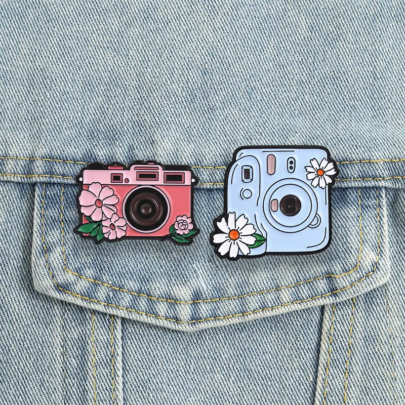 Floral Camera Badge Daisy Pink Vintage Photographer Enamel Pins Photography Lovers Brooch Gift Decor Accessories