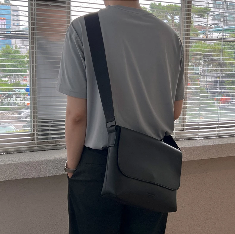 

ex Large Capaci Leather Crossbody Bag for Commuting Simple Street Sle oulder Bag with Wide Strap Casual Leisure Bag