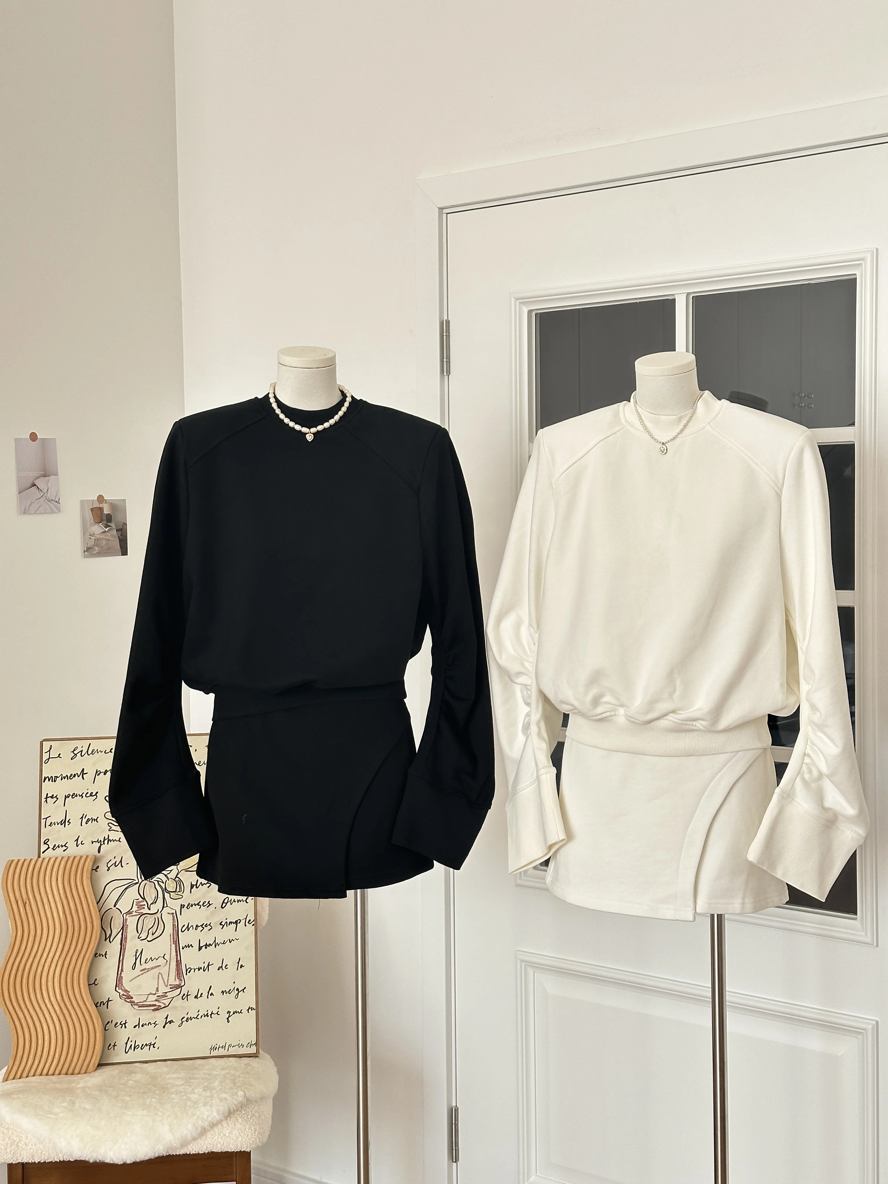 

Women's Spring Autumn Streetwear Two Pieces Skirt Suit Lady Streetwear O Neck Long Sleeve Loose Pullover + Mini Skirt