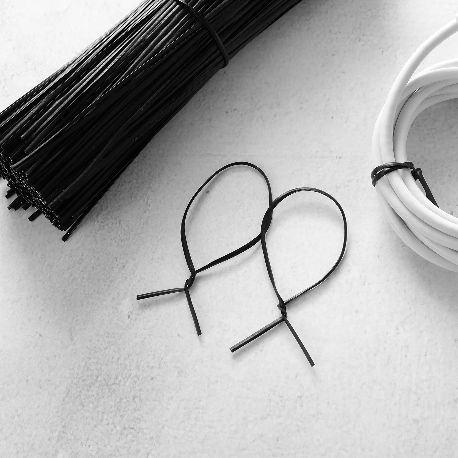 

500Pcs 6in Ties Durable Reusable Cord Organizer for Cables Wires Face Masks Reinforcement Ties Wire Tie Wraps