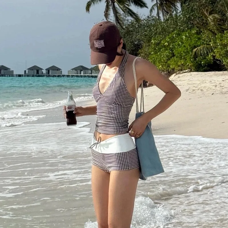 Nuevo conjunto de Bikini Sexy con escote en V profundo, traje de baño de dos piezas con espalda descubierta y Control de barriga a cuadros de cintura alta para vacaciones en la playa