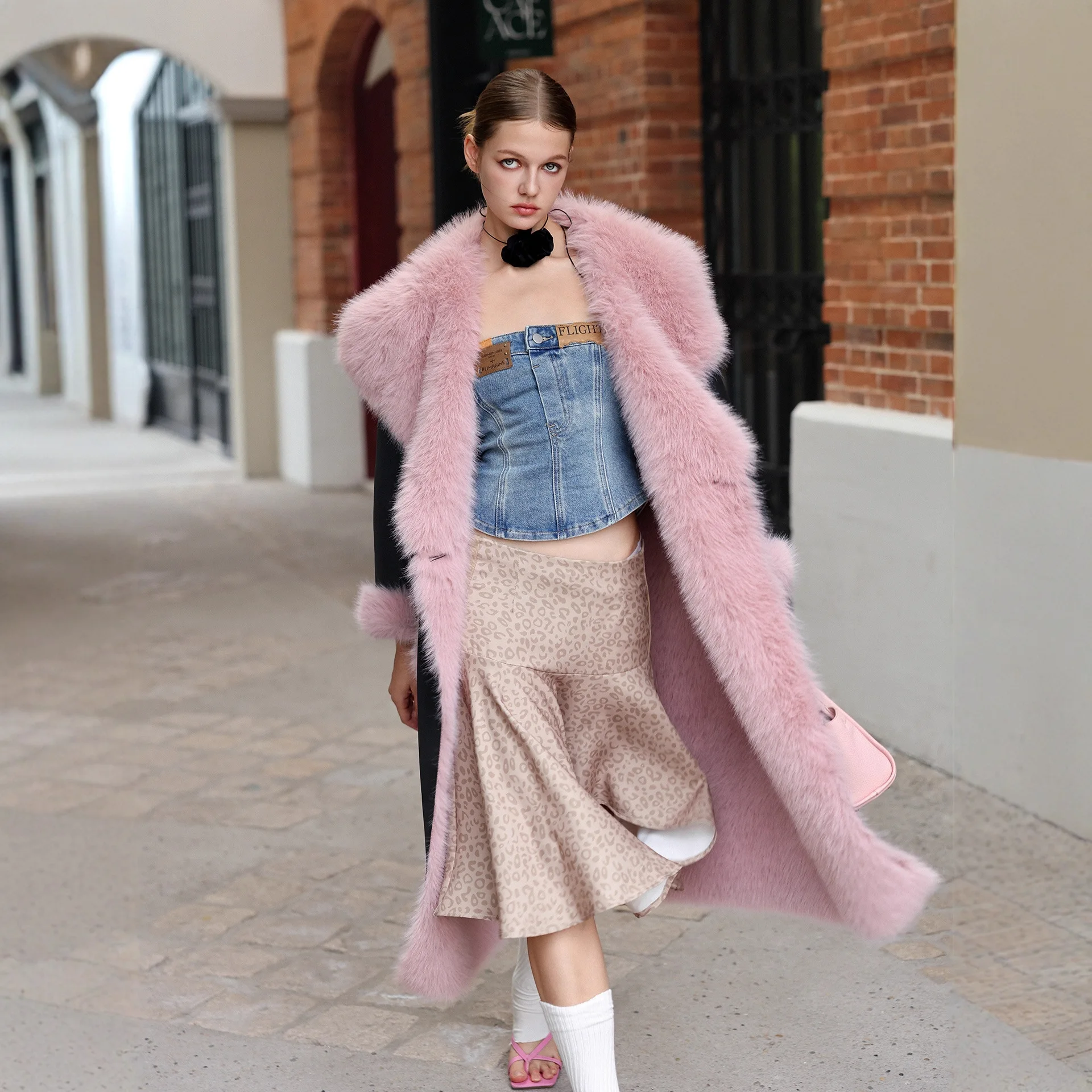 

Lady Artificial Fur Jacket Winter Slouchy Long Female Faux Fur Coat Women Reversible Eco Fur Outwear Lapel Collar Full Sleeve