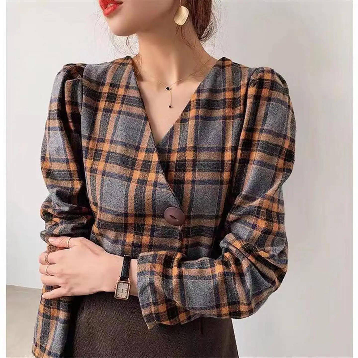 

Stylish Loose Bubble Sleeve Plaid Shirt Hong Kong Style Spring Autumn New Arrival Women's Polyester Fiber Deformable Thin Shirt