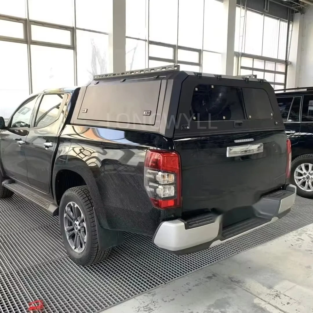 

Двухдверный корпус кемпера с вентиляцией для алюминиевого черного матового топпера Triton L200