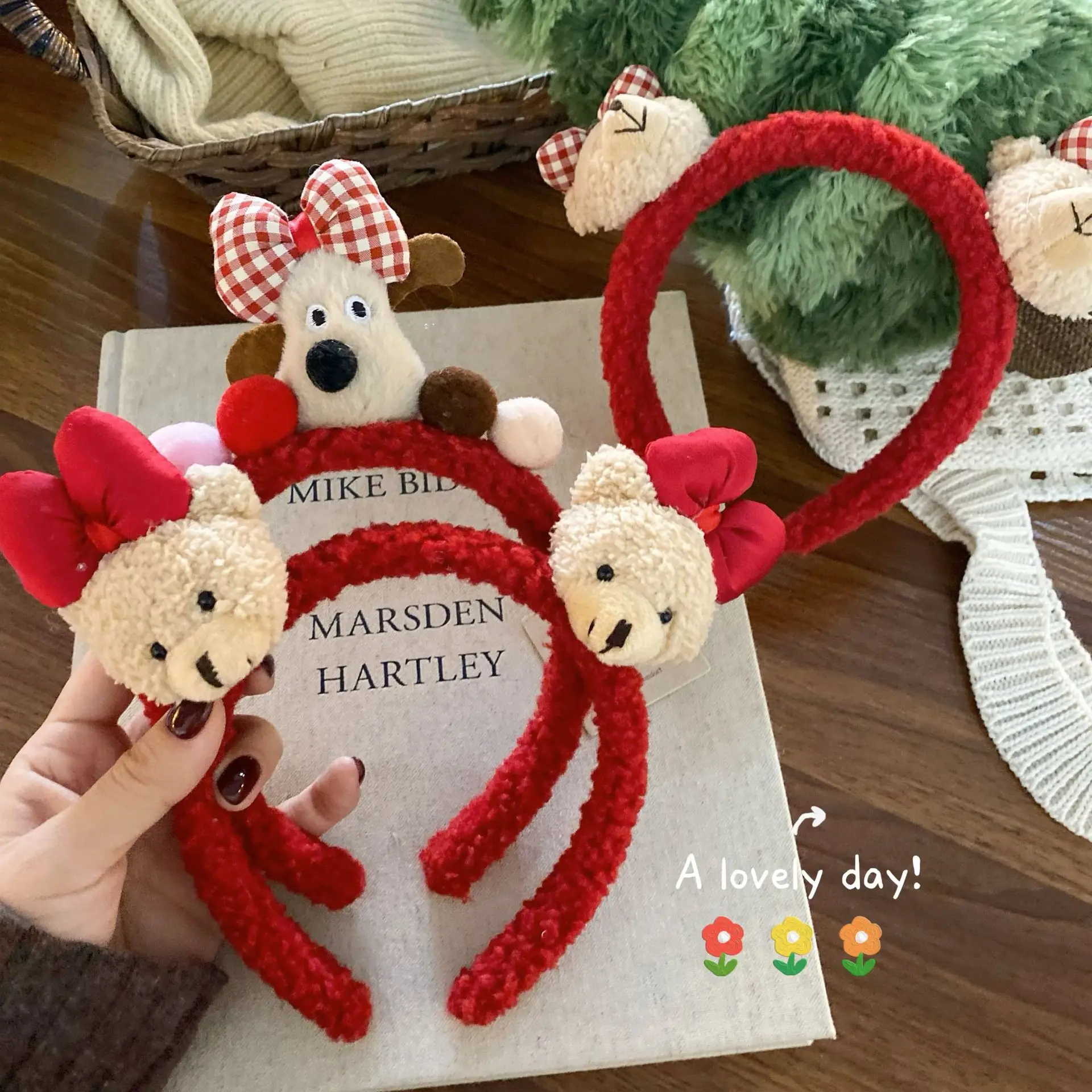 Diadema coreana de oso de peluche para Año Nuevo, aro para el pelo festivo rojo Kawaii, diadema de lana suave para invierno, diadema de animales, tocados de maquillaje para lavado de cara
