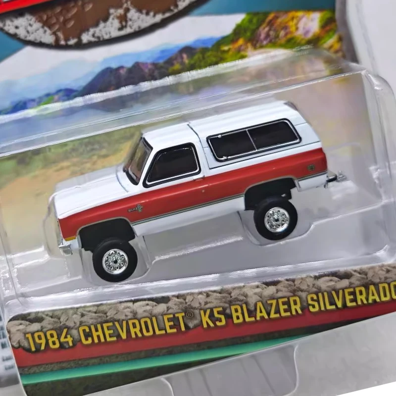 

Greenlight 1:64 All Terrain Collection 16 - 1984 K5 Blazer Silverado Original Packaging Wall Pendant Gift for a Friend