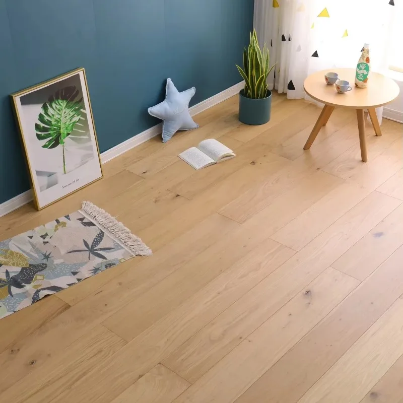 Customized size Modern Waterproof Oak Hardwood Engineered Flooring Smooth Design Brushed Finish Easy Click Installation for Indo