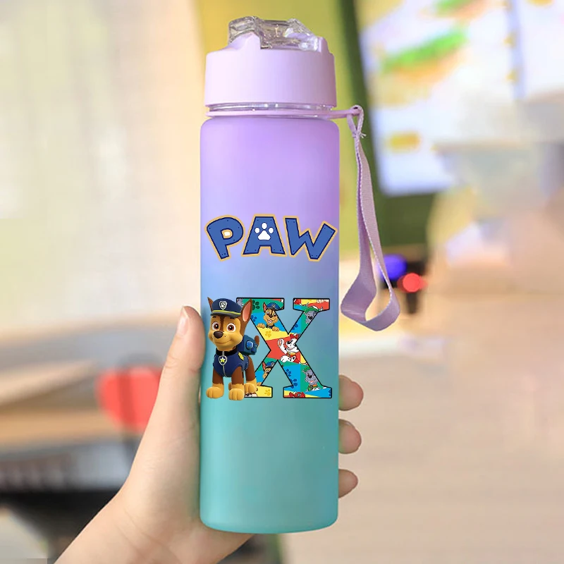 แก้วน้ำลายพาวพาโทรลไล่เฉดสี 750 มล. สำหรับเด็กชายและเด็กหญิง แก้วน้ำลายการ์ตูนอนิเมะแฟชั่น แก้วน้ำพกพาสำหรับนักเรียน ขวดน้ำกีฬา แก้วน้ำน่ารัก