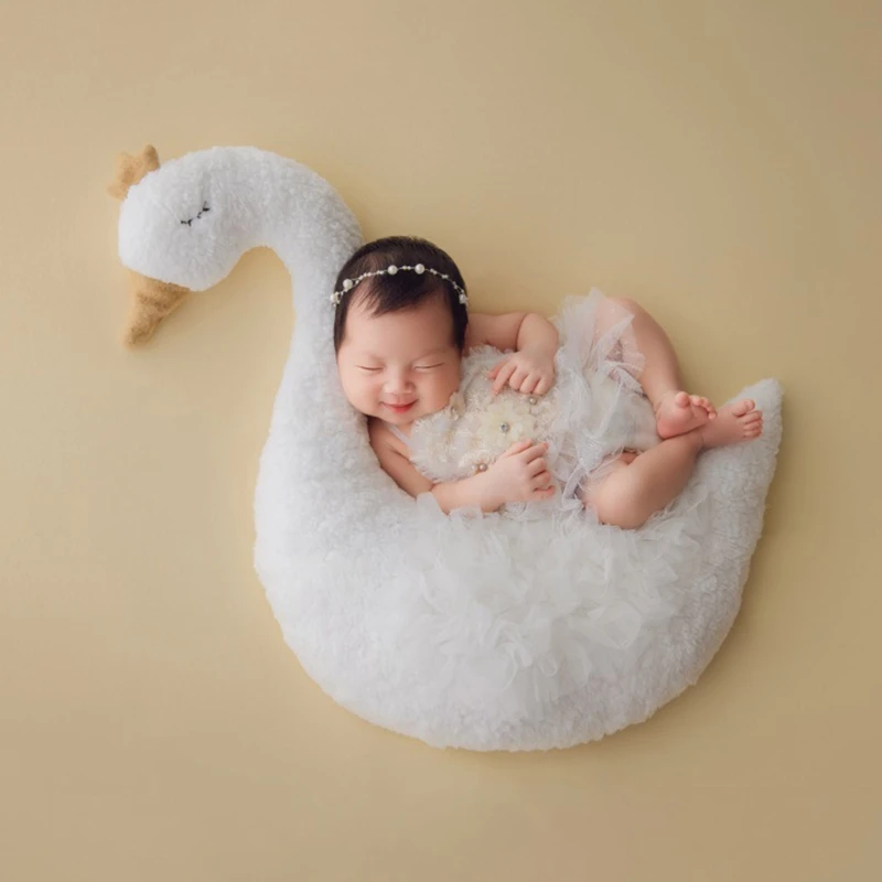 Newborn Photography Props Cute Swan Shape Baby Photo Shooting Posing Pillow Cushion for Boy Girl Photography Studio Accessories