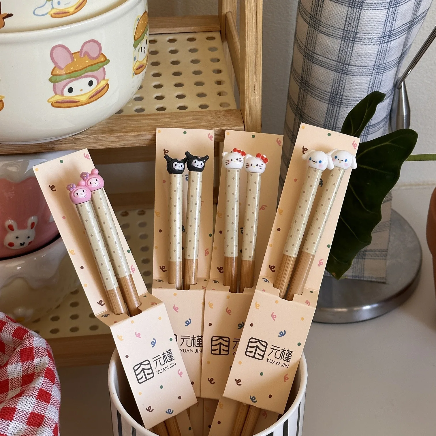 

Kawaii Cartoon Hello Kitty Chopsticks Fashionable Personalized Gift Box Set Cute Kuromi Home Tableware Nanmu Chopsticks Gift