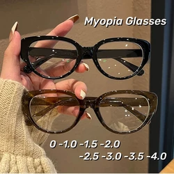 Retro Cat Eye Korean Myopia Glasses Fashionable Anti Blue Light Near Sight Glasses Ultra Light Unisex Transparent Eyewear