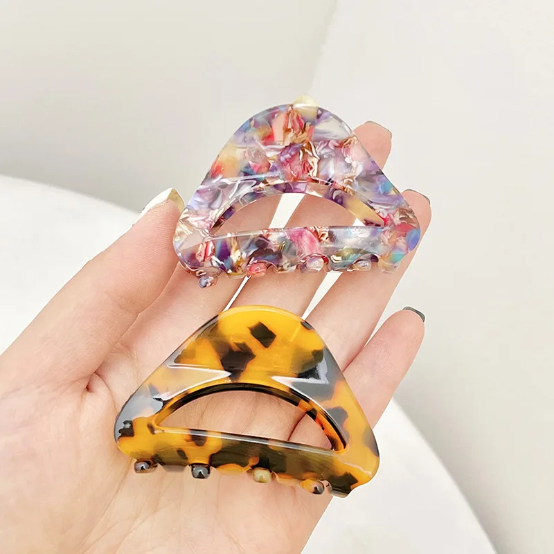 

New Korean Acetate Hair Claw Clip - Women's Hollow Hair Claw for Updo, Bath, Ponytail - Trendy Hair Accessories