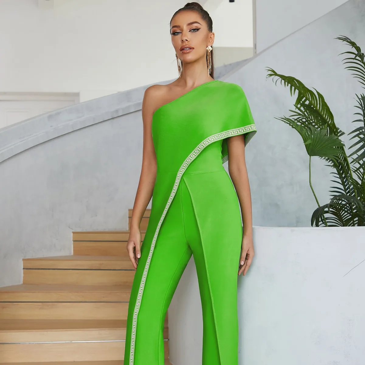 

Jumpsuit women's clothing, jacquard new fluorescent green, slanted shoulder wide-leg pants temperament commuter suit dress party