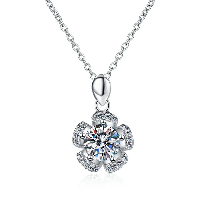 HK0076 Lefei Fashion Luxury Classic Moissanite Design Creative Five-petaled Flower Necklace Women s925 Silver Party Jewelry Gift