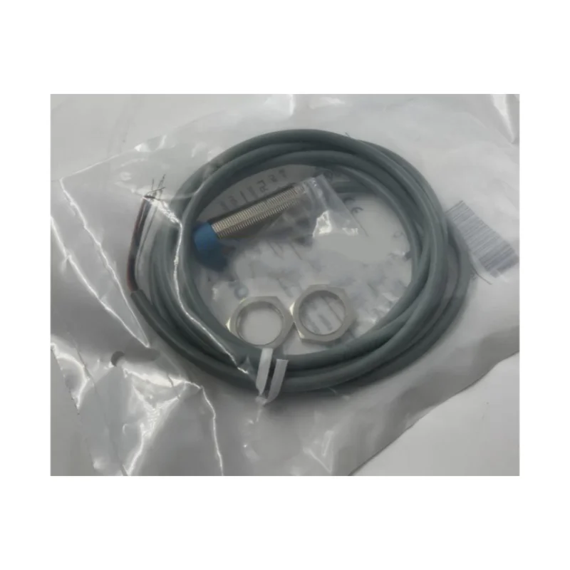 New Original LR18XBN12DNOY LR18XBN12DNCY LR18XBN12DPOY LR18XBN12DPCY LR18XBN12DNRY Proximity Switch