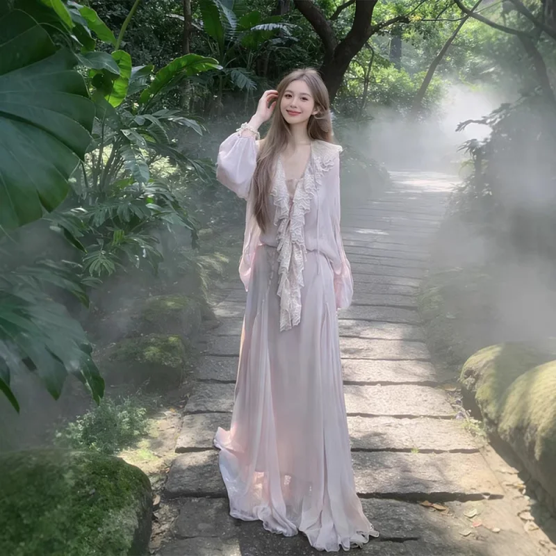 Set coordinato romantico francese da 2 pezzi per donna, camicetta in seta con patchwork in pizzo a maniche lunghe con scollo a V, gonna ultra lunga fino al pavimento