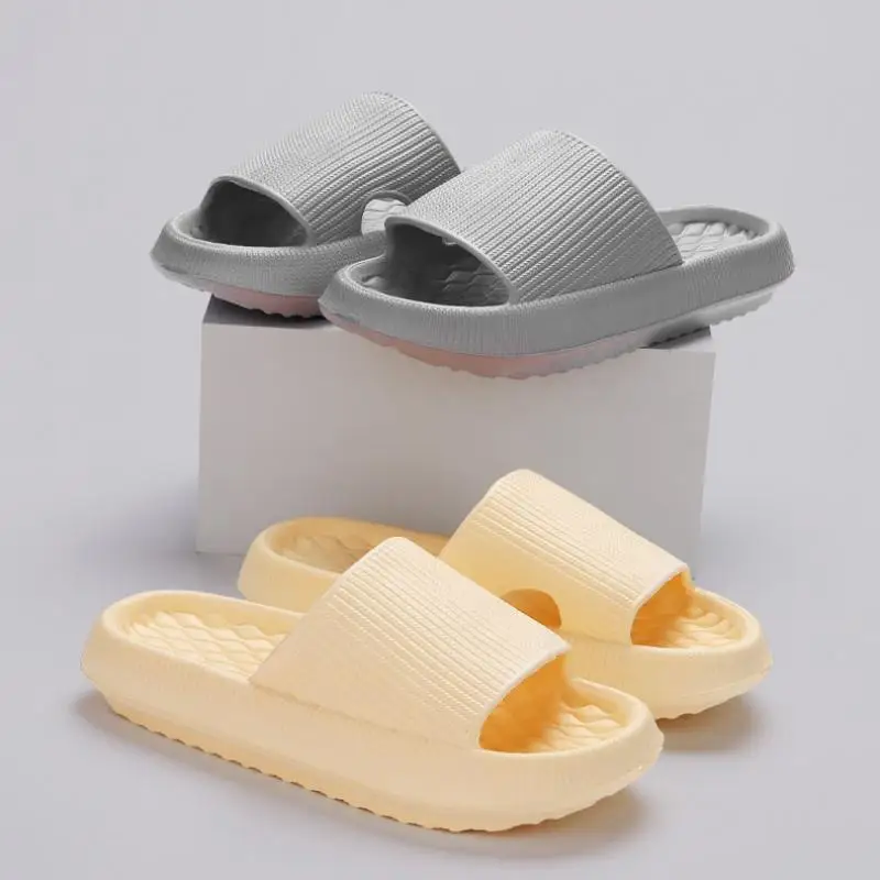 Women Thick Platform Cloud Slippers Eva Cfortable Non-Slip Home Slides Women Summer Lightweight Soft Sole Sandals Flip Flops