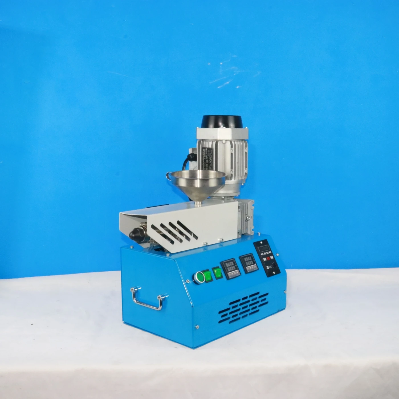 

Mini Desktop Extruder Laboratory Crushing Pellet Plastic Rubber Single Screw Extruder 3D Printing Filament Extrusion Machine