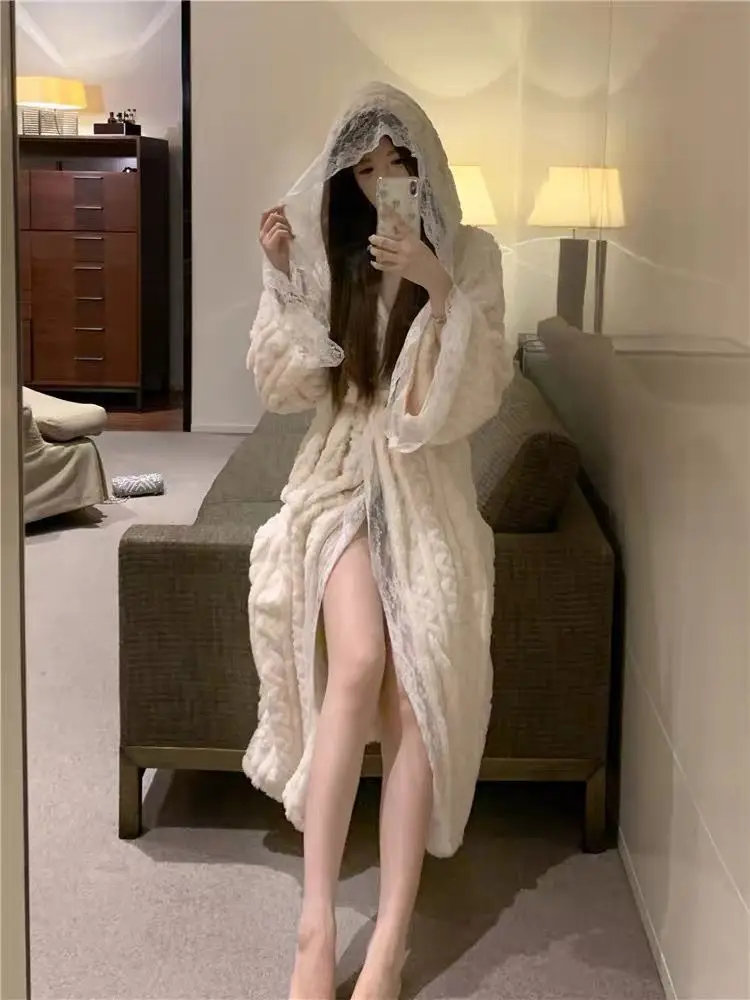 

Japanese Sexy Lace Nightgown for Women Autumn Winter Thickened Coral Velvet Long Strappy Bathrobe Nightgown Nightgown Sleep Wear