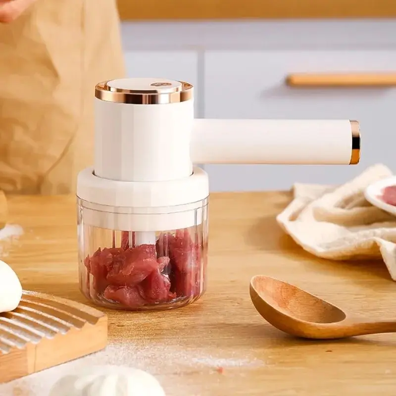 

Electric Mini Garlic Mincer 300ML USB Rechargeable Portable Electric Food Chopper Wireless Small Food Processor