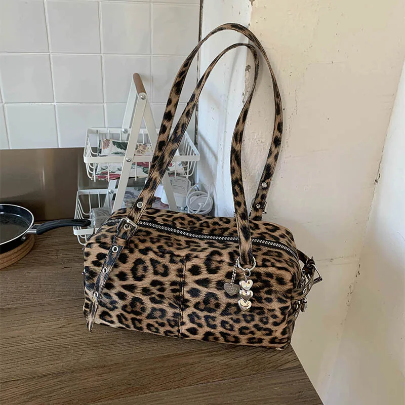 Women's Leopard Print Travel Tote Bag 2026 New Large Capacity Shoulder Bag for Work Outing Outdoor Trip Crossbody Handheld