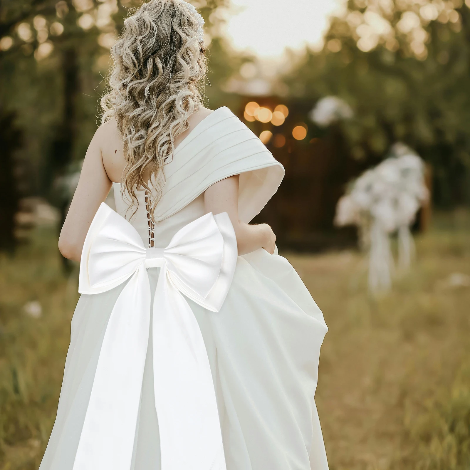 

Wedding Bow Belt White Detachable Train Satin Bride Costume Miss Large Bow Design Soft Comfortable Elegant Fashion Bridal