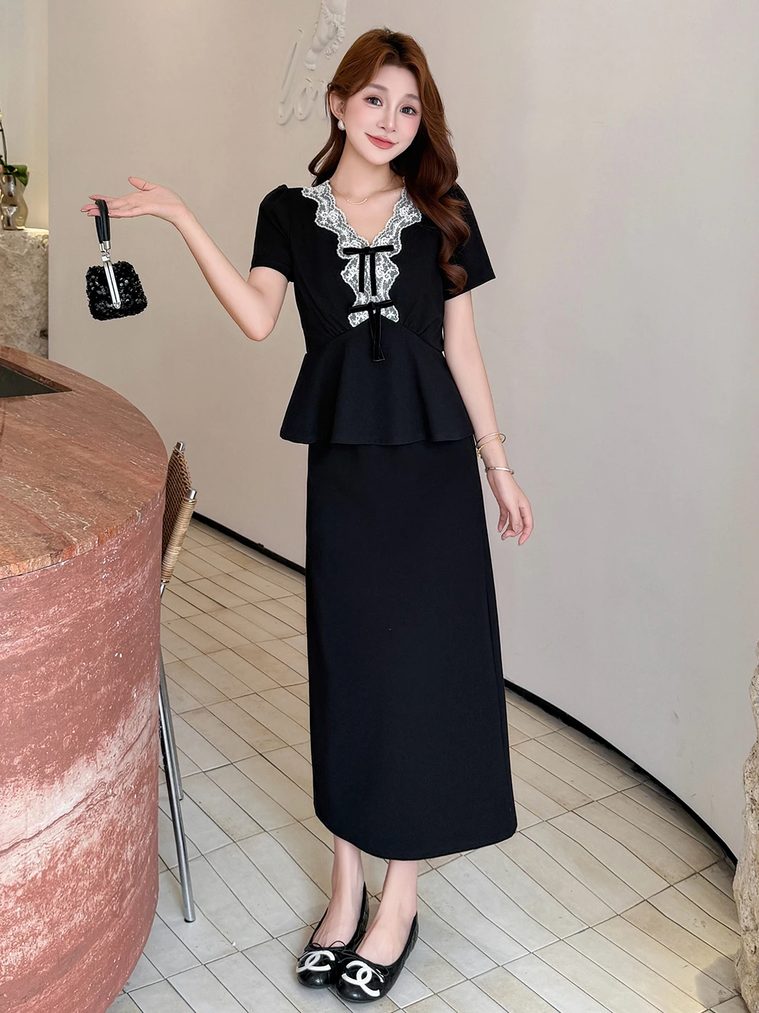 

Elegant Lace V-neck Knot Waist-cinching Skirt High Waist Straight-cut Midi Dress Two-piece Set Summer Fashionable E...