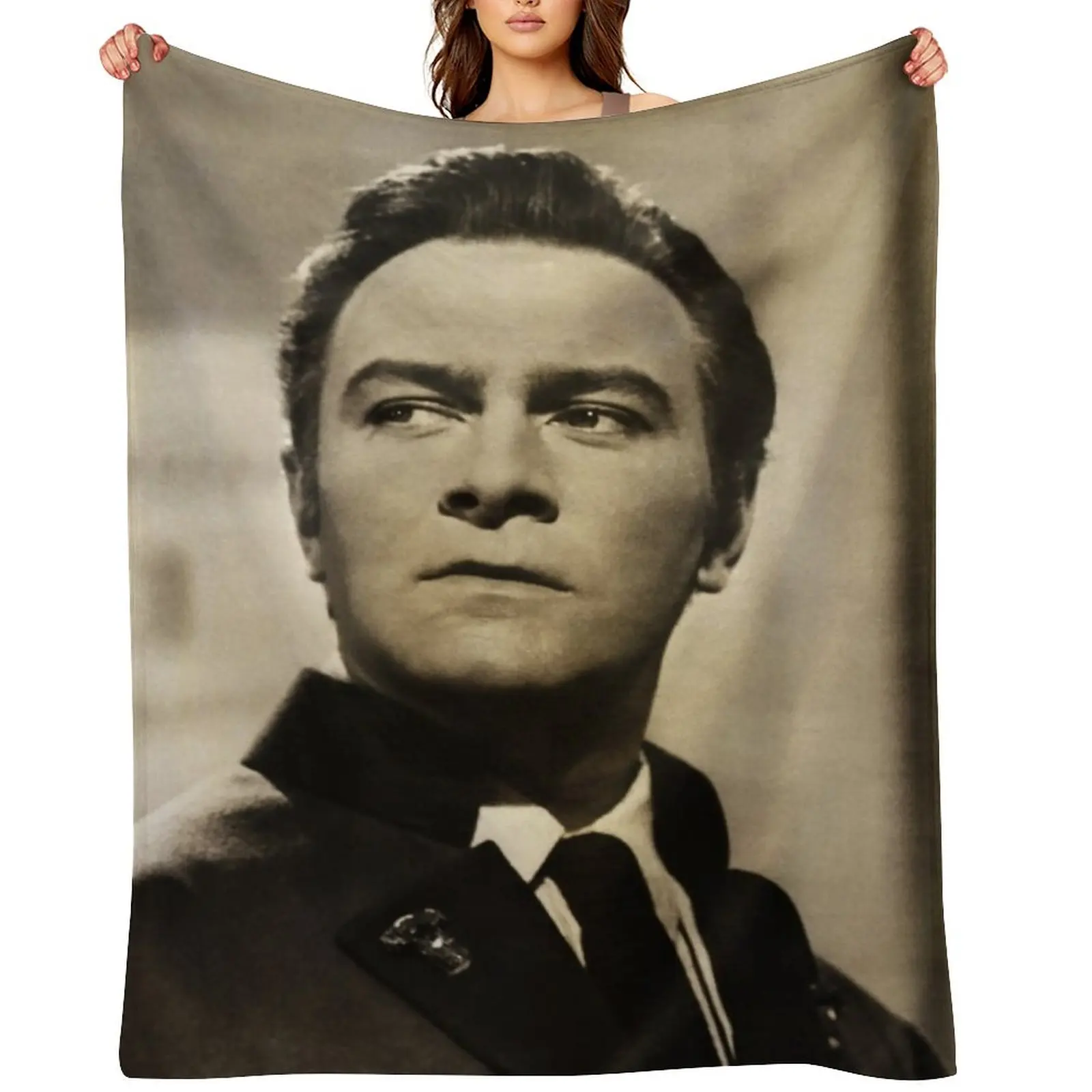 Christopher Plummer Throw Blanket Summer Beddings Soft Beds For Baby Fashion Sofas Heavy Large Blankets