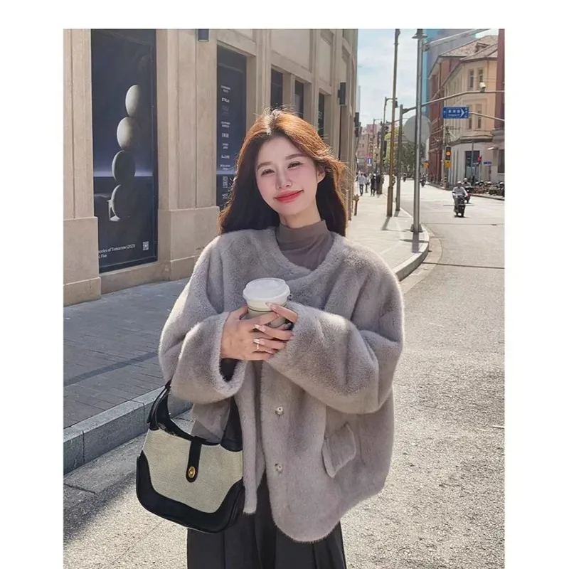 Mode Haining Pelz Kunstpelz Einteiliger Mantel für Frauen Neuer Stil Jacke Goldener Nerz Fleece Faux Nerz Umweltfreundlicher Wintermantel