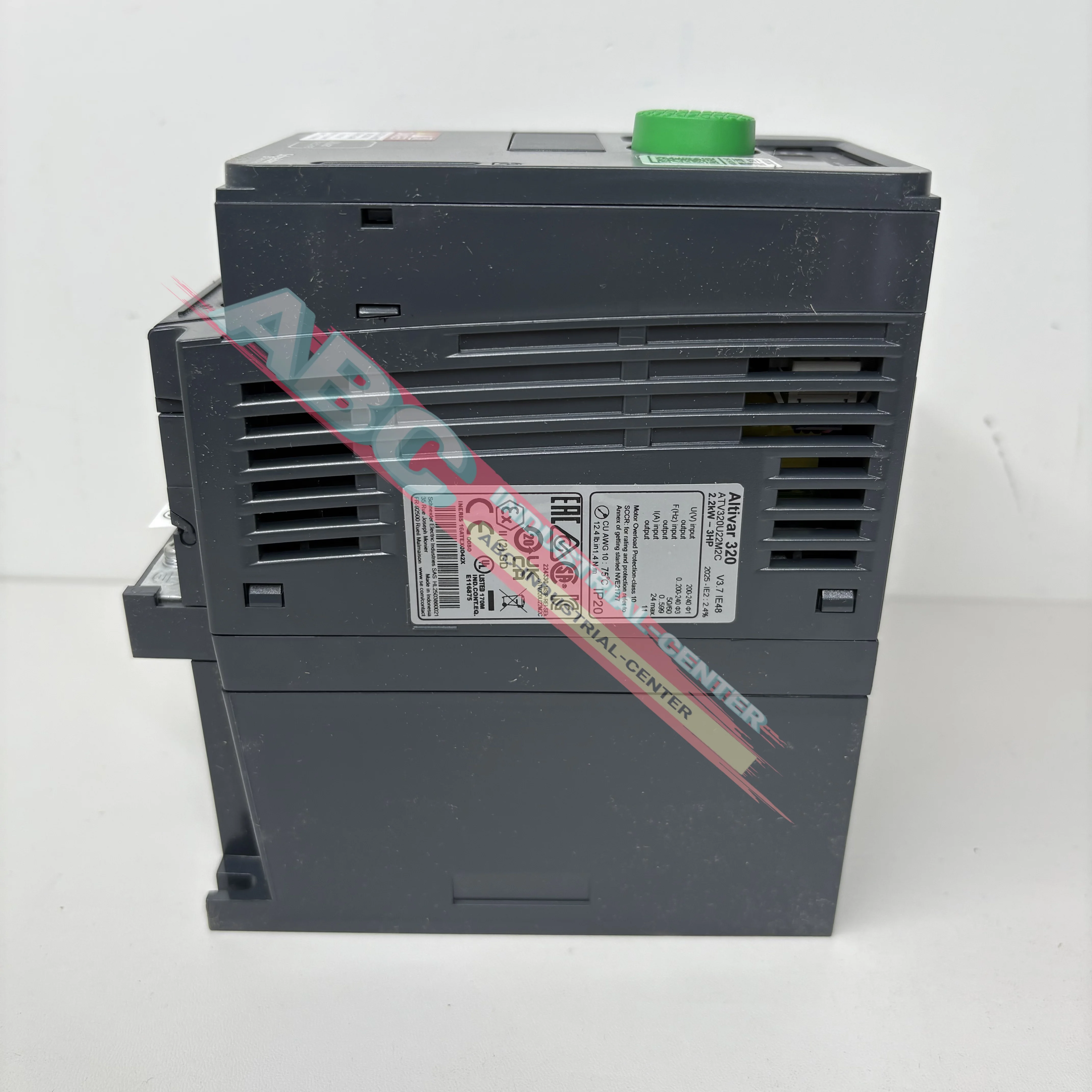 محول تردد ATV320U22M2C جديد في الصندوق