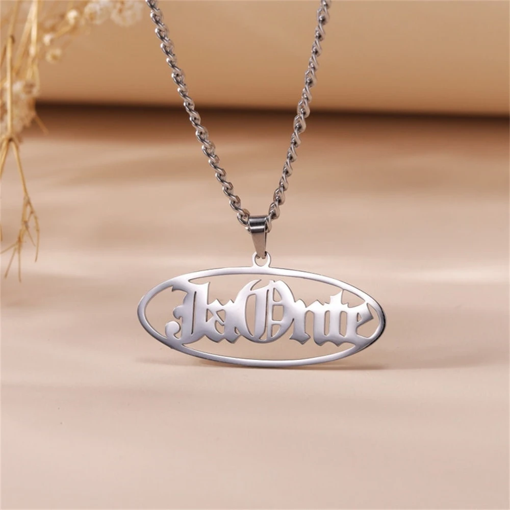 

Unisex Oval Name Pendant Necklaces Customized Handmade Nameplate Necklace For Women Men Stainless Steel Figaro Chain Collier