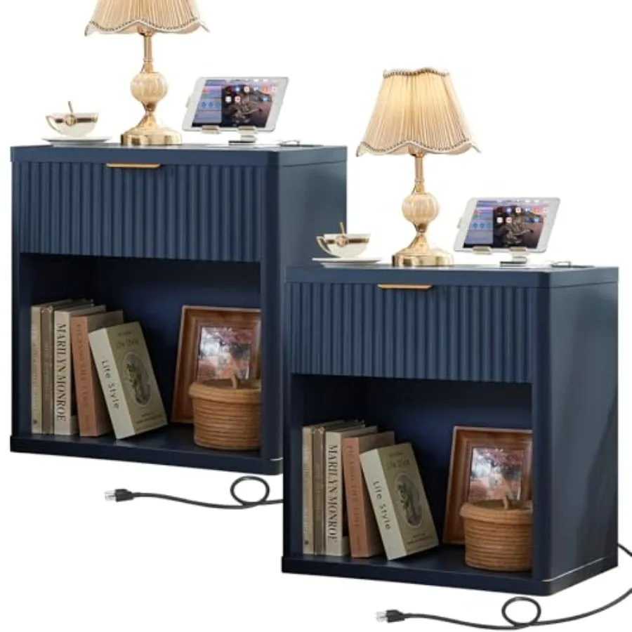 مجموعة منضدة المزرعة المخددة مكونة من 2 مع محطة شحن 23 درجًا واسعًا وطاولة نهاية خزانة زرقاء لغرفة النوم وطاولة جانبية للسرير