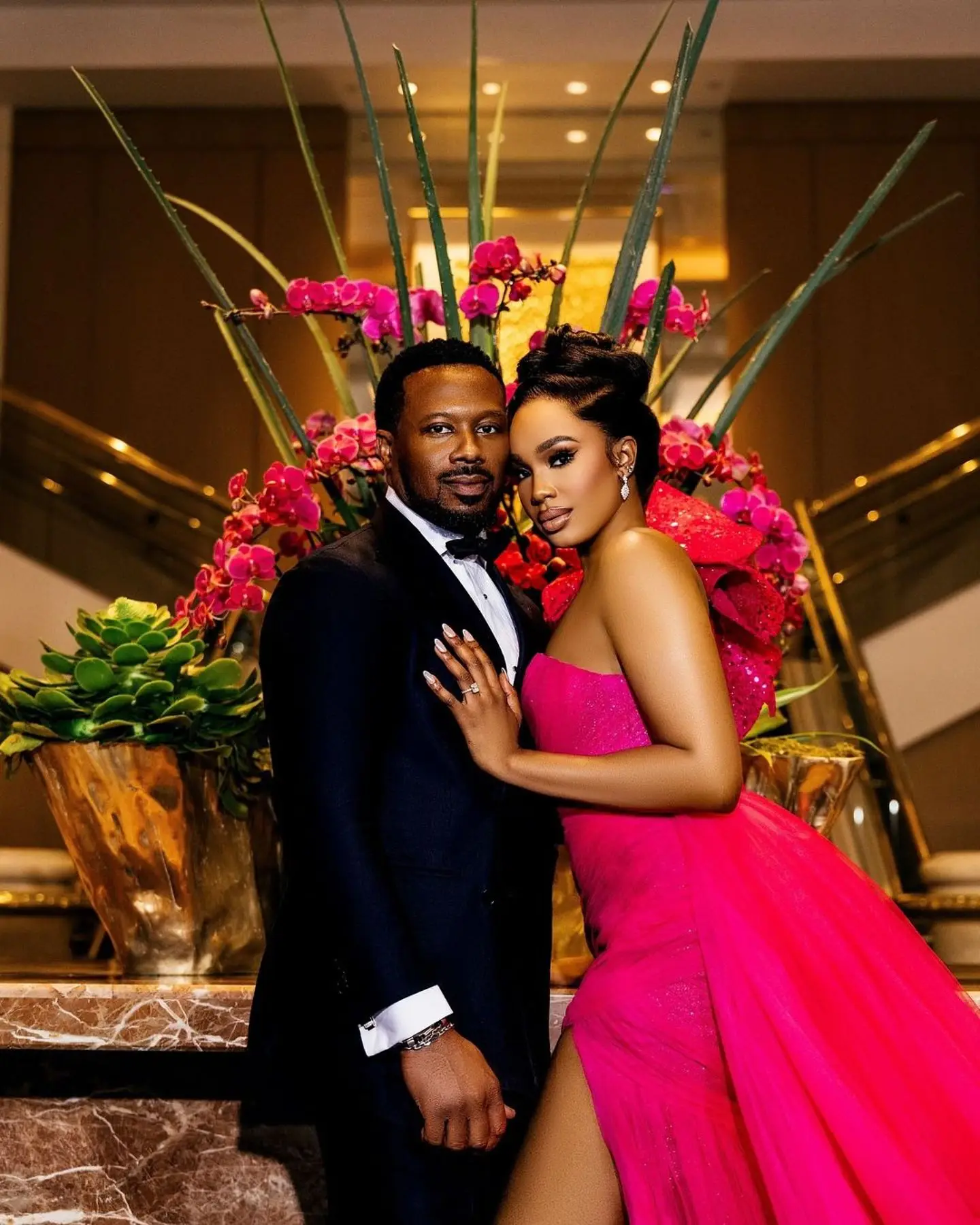 Hot Pink African Wedding Reception Dresses One Shoulder High Slit Aso Ebi Style Evening Dress Glitter Tulle Formal Prom Gowns