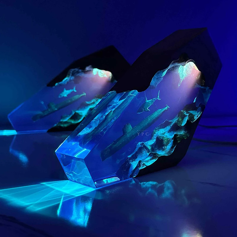 เรือดําน้ํานิวเคลียร์ Organism เรซิ่นตาราง Creative Art Shocked โคมไฟตกแต่งธีมทหาร Night Light ชาร์จ USB