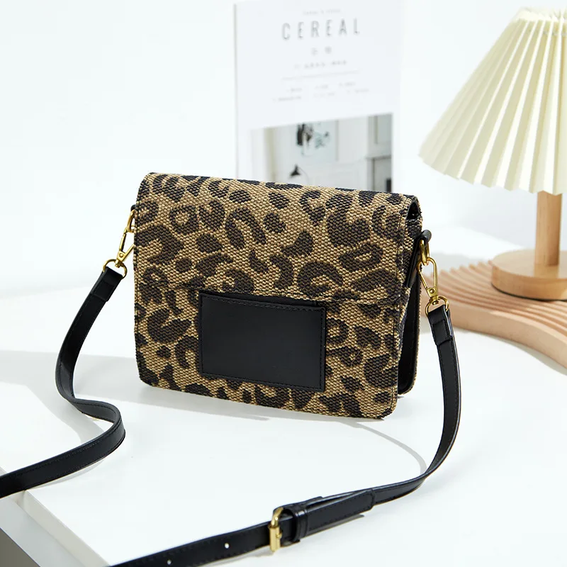 Women's Single Shoulder Crossbody Bag Small Square Bag New Fashionable Casual Minimalist Versatile and Cool Leopard Print Print