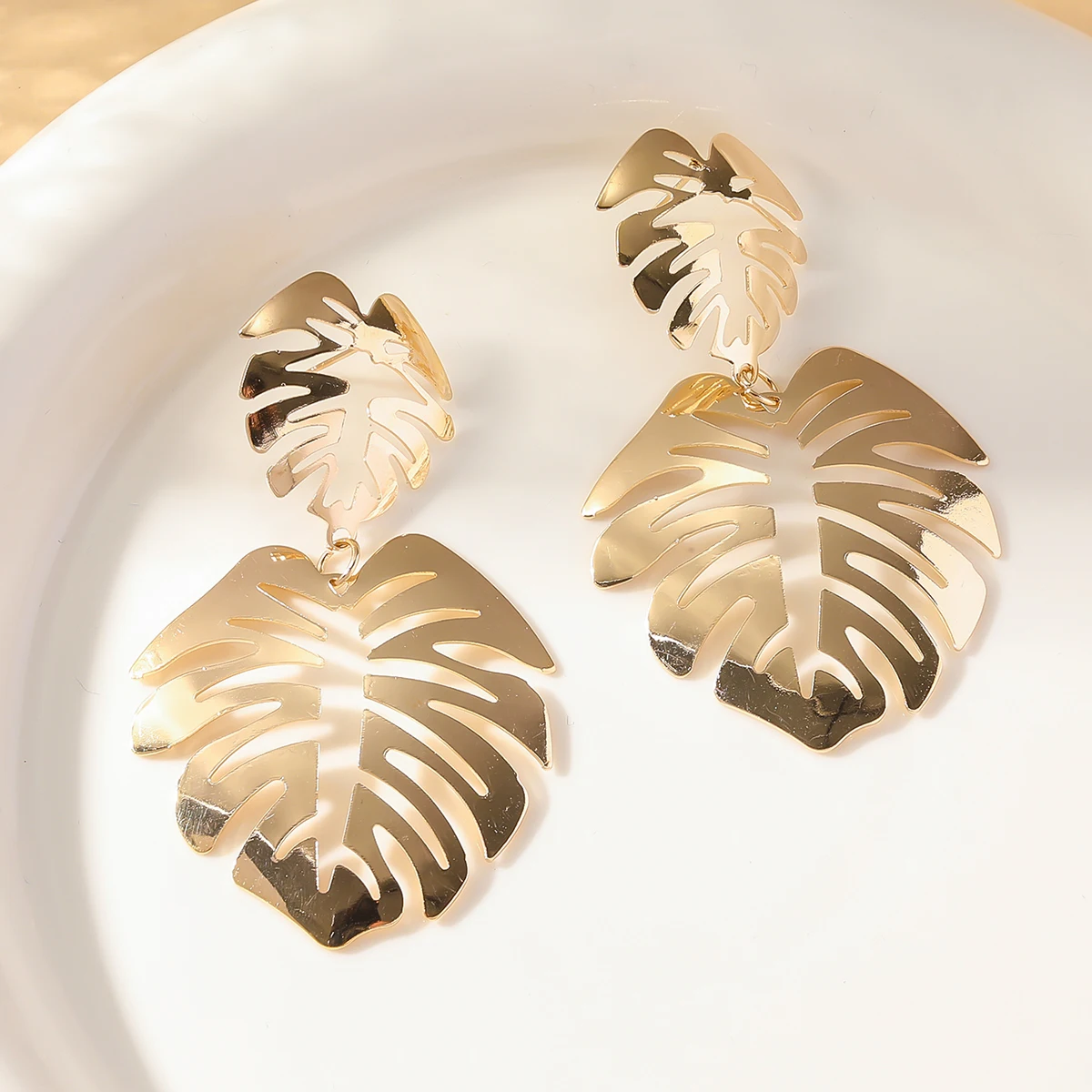 2PC Women's Fashion Bohemian Style Gold Hollow Leaf Earrings Outdoor Travel Carnival Banquet Party Holiday Dressing Gifts image 4