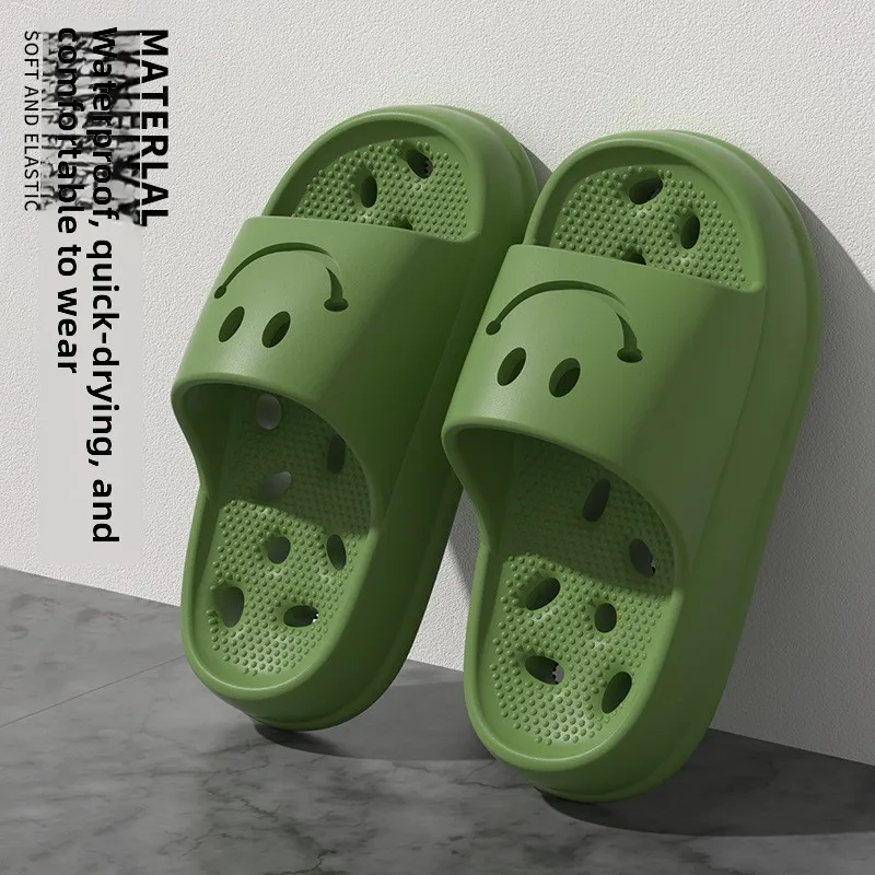 Children Slippers Boys EVA Smiling Face Bathroom Slippers Summer 2-14 Years Old Girl Anti Slip Hollow Leaking Junior Footwear