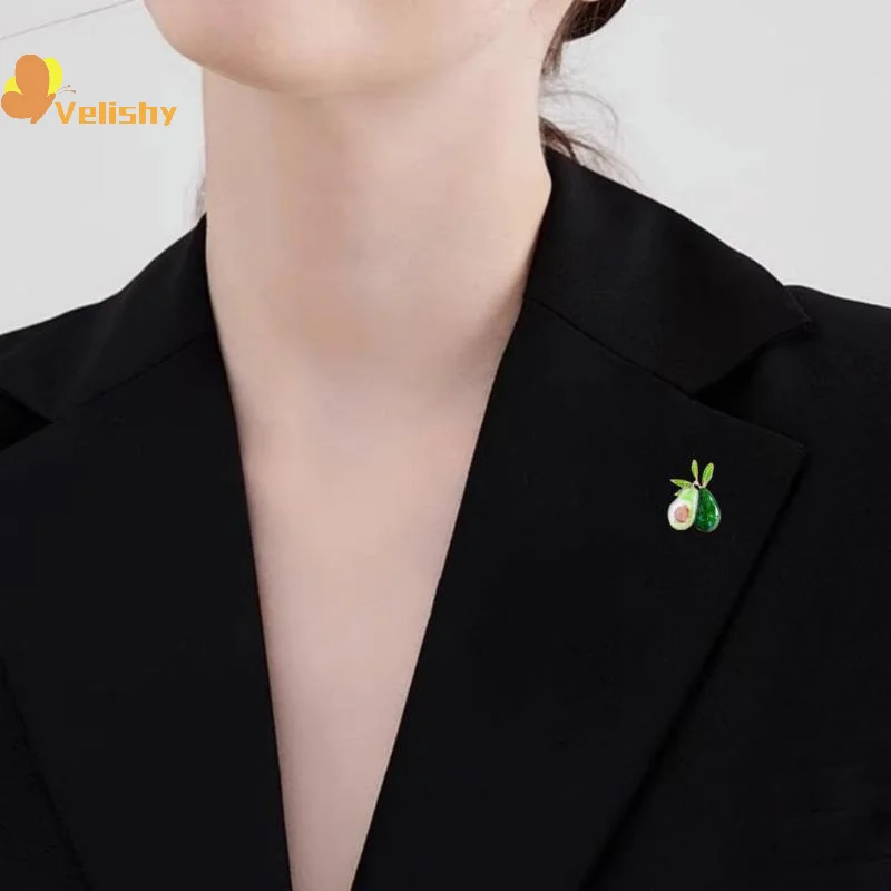 موضة حساسة المينا الأفوكادو دبابيس دبابيس للنساء الملابس معطف مأدبة اكسسوارات الهدايا