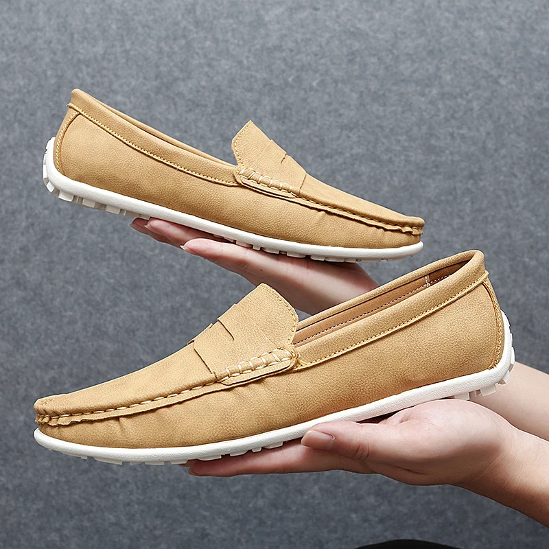 

Lightweight Slip On Flat Genuine Leather Causal Shoes Men Soft Driving Moccasins Loafers Male Non-Slip Flats Bean Walking Shoes