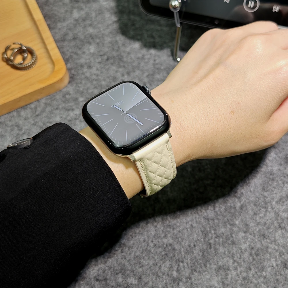 Cinturino in pelle da donna per Apple Watch 10 Band 42mm 46mm 45mm 44mm 40/41mm Bracciale a losanga sottile iWatch Series 9 8 SE 7 6 Cinturino