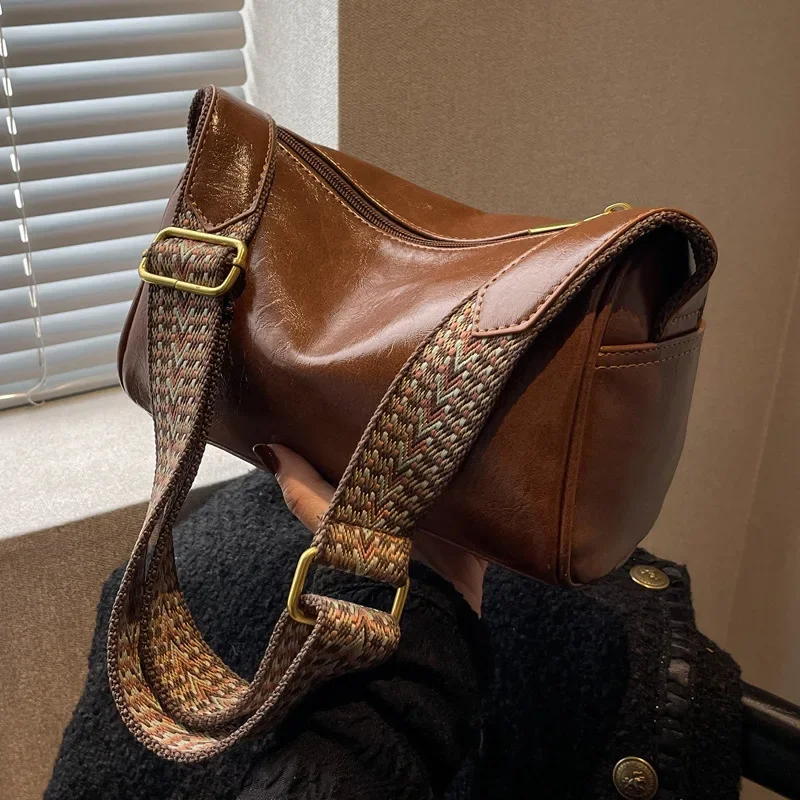 

Women Vintage PU Leather Boston Small Handbags and Purse Fashion Designer Crossbody Bag Female Casual Travel Pillow Shoulder Bag