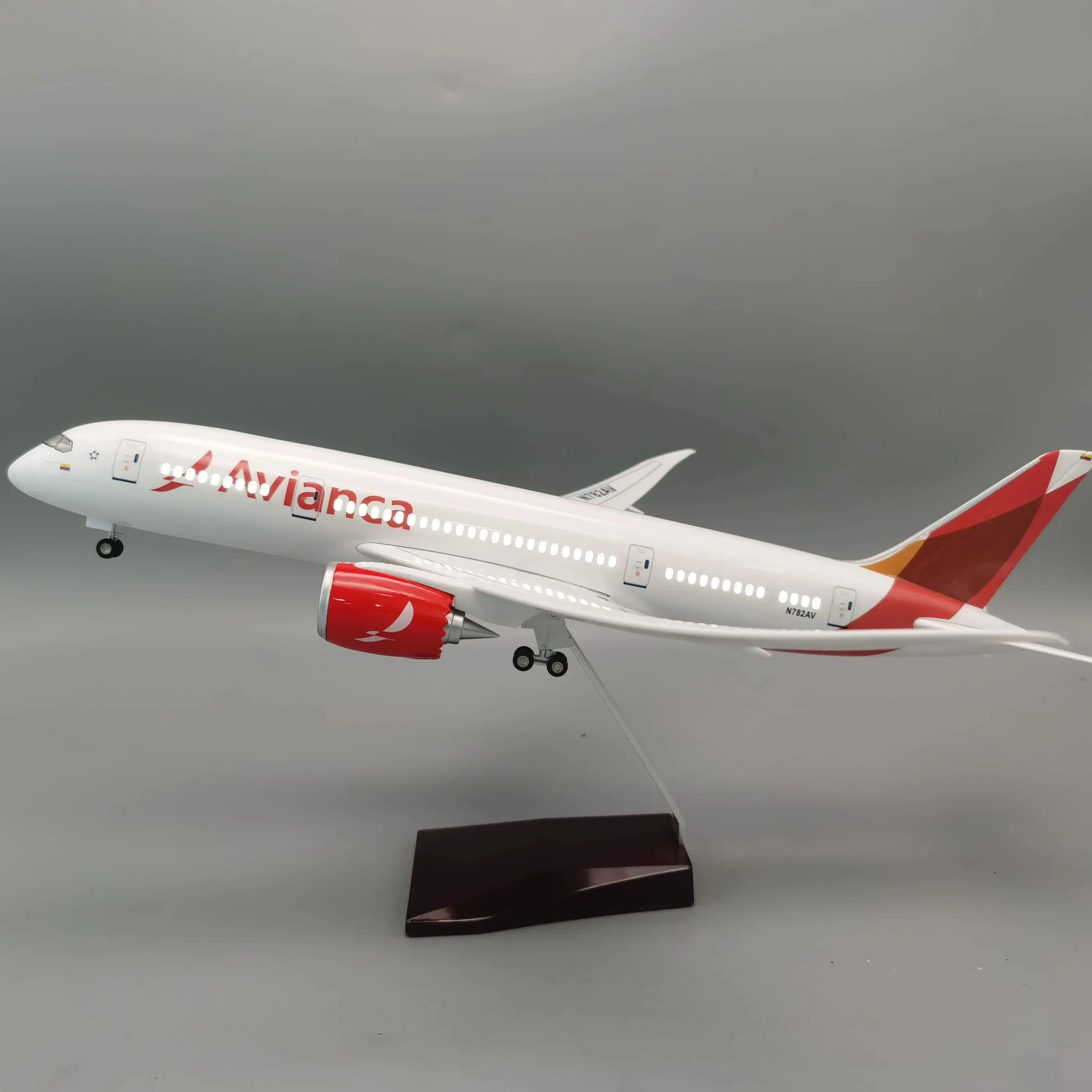 

1:130 scale 787 Jetliner Columbia B787 aircraft Model W Light and wheel cast resin aircraft collection display gift