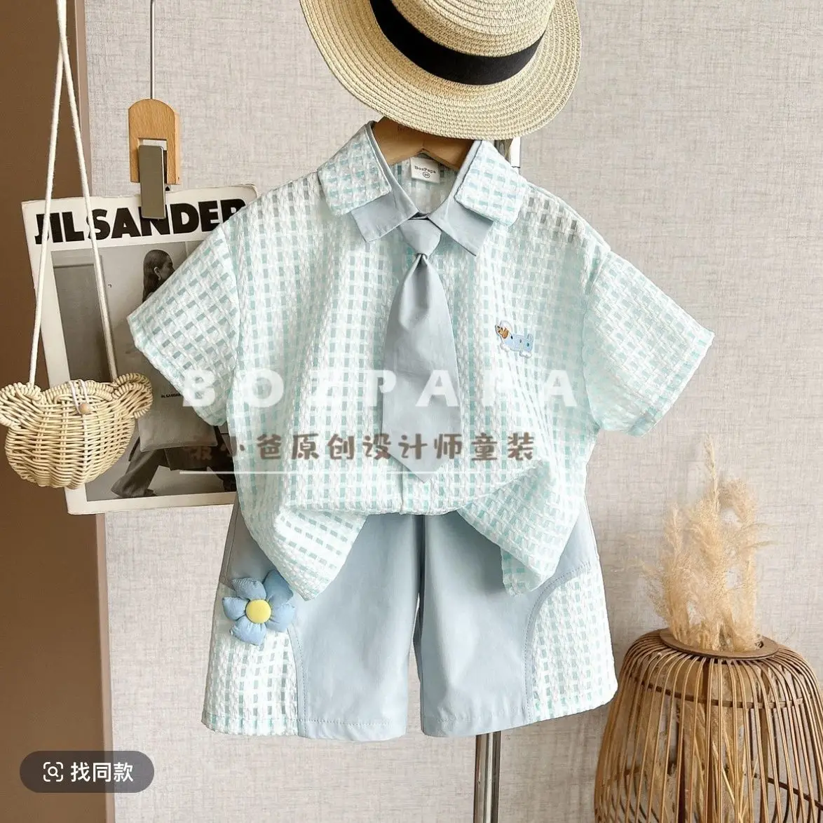 

2025 New Boys' Summer Clothing Korean Casual Plaid Short Sleeve Shirt Loose Knee Length Shorts Two-piece Set with Tie Included