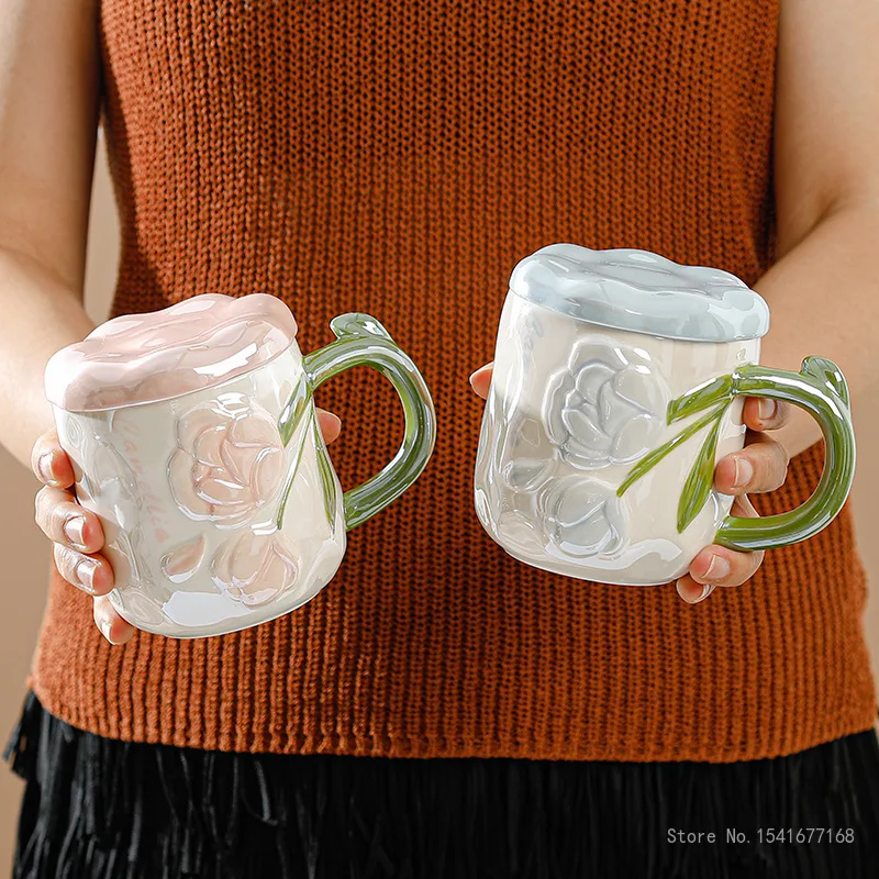 Creative Pearl Glazed Rose Ceramic Mug with Lid, Three-Dimensional Relief, 420ml Capacity, Milk, Coffee, Water Cup, 1Pc