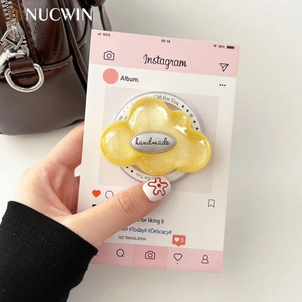 

Cute Cloud Shaped Jelly Pearl Powder Wireless Magnetic Bracket Fashion Universal Phone Holder Glitter Dimensional Desktop Stand